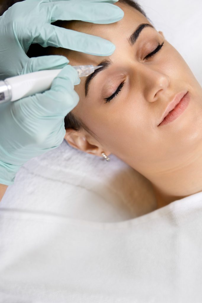 Wenkbrauwen, wimpers en ontharen bij SK Beauty Experts